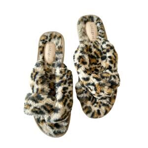 Soft Faux Fur Leopard Slippers